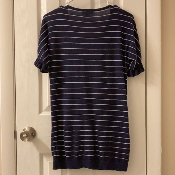 5/$25 GAP button down ruffle sweater, size Medium - Picture 2 of 8
